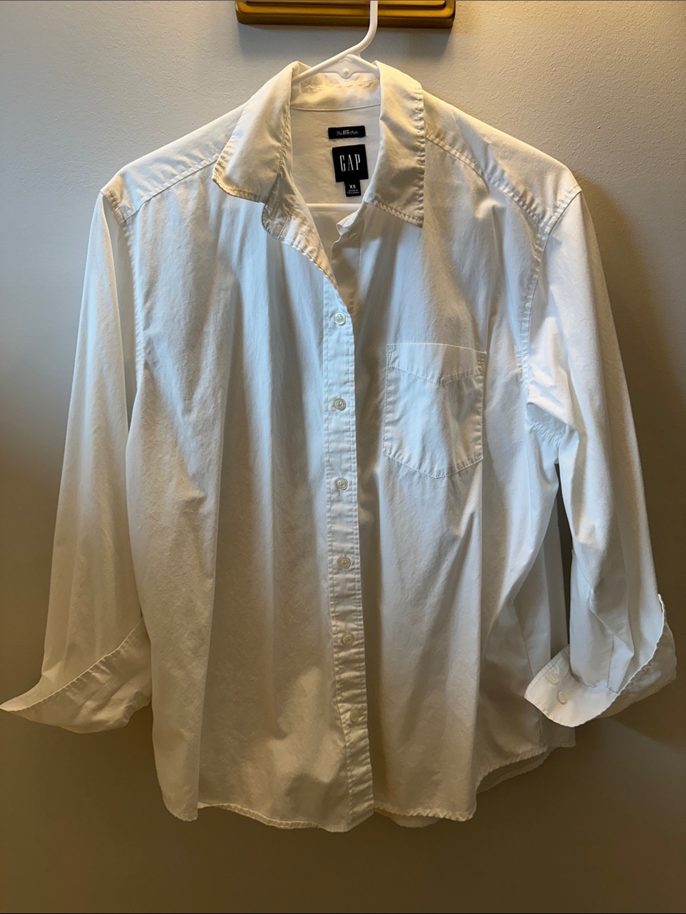 GAP White Long Sleeve Button-Down Shirt